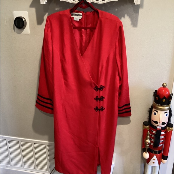 EUC - Red Wrap Dress with Black Accents - Worn Once - Sz 22w! - Picture 10 of 10